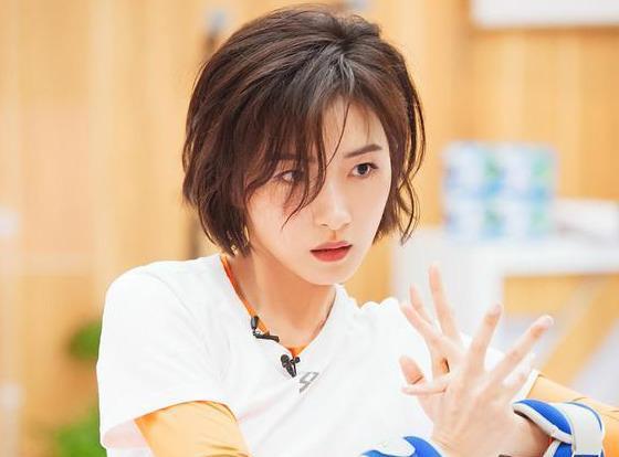 金主爆料 万茜自爆一年潜七次,一年潜七次，真相令人咋舌